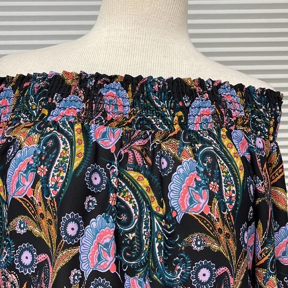 Evereve Allison Joy NWT Britta Border Print Off Shoulder Top Size Small - Picture 3 of 12